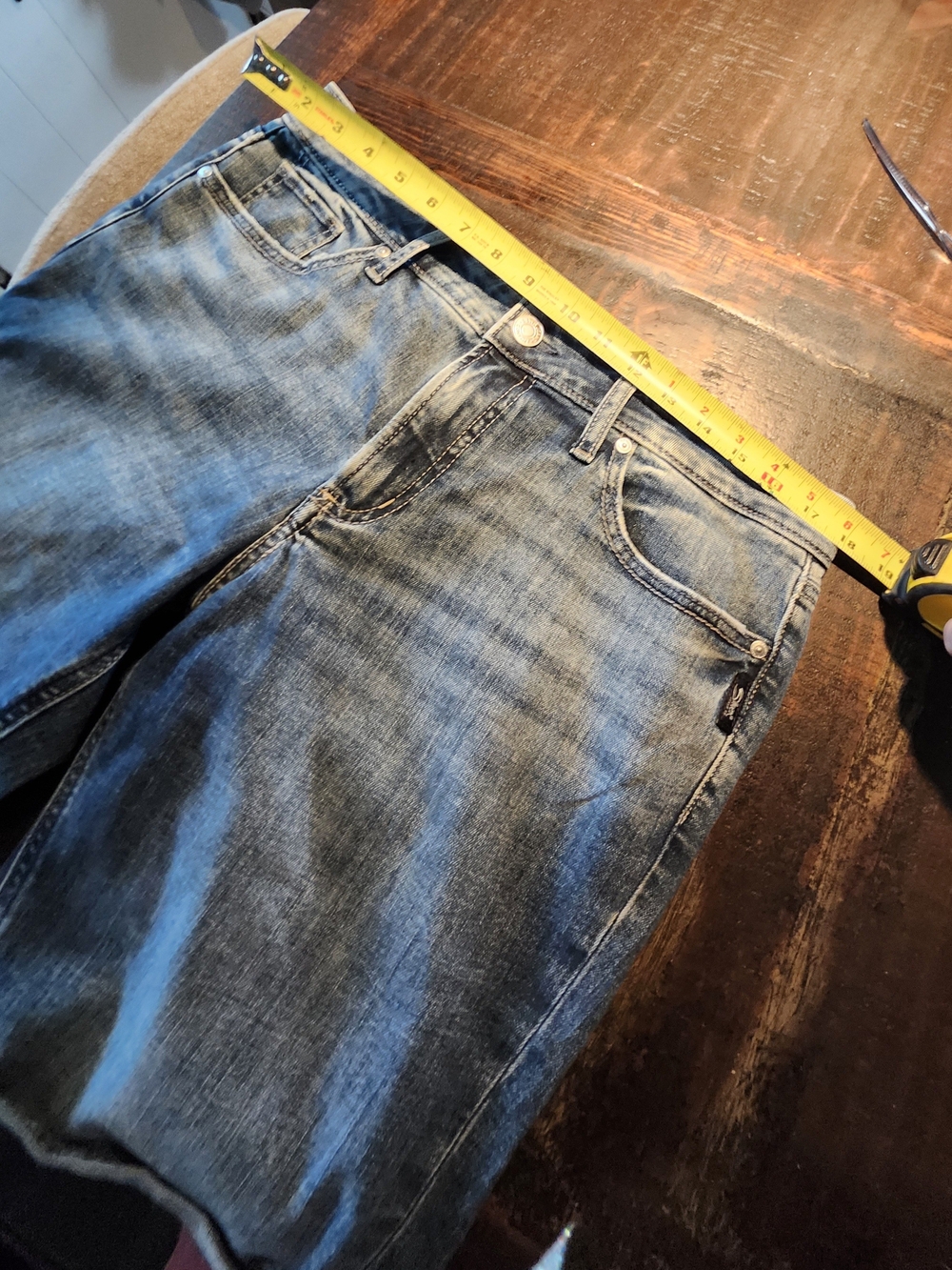Silver Jean Shorts Women's Dark Wash (Never Worn) Size 31 - Picture 5 of 8